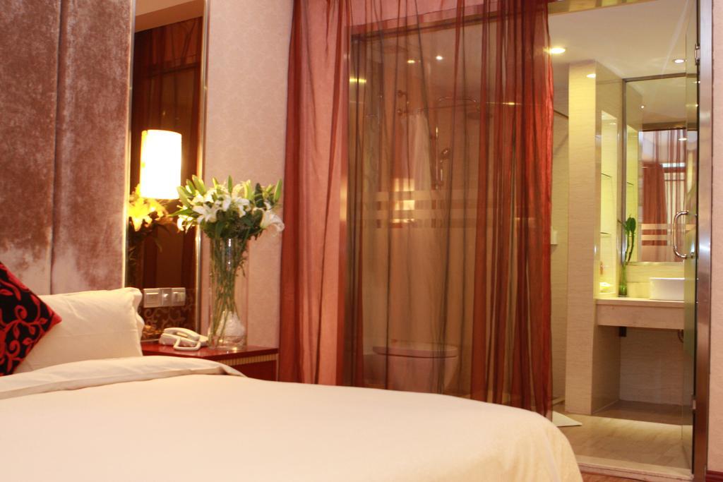 Manhattan Bund Business Hotel Шанхай Номер фото